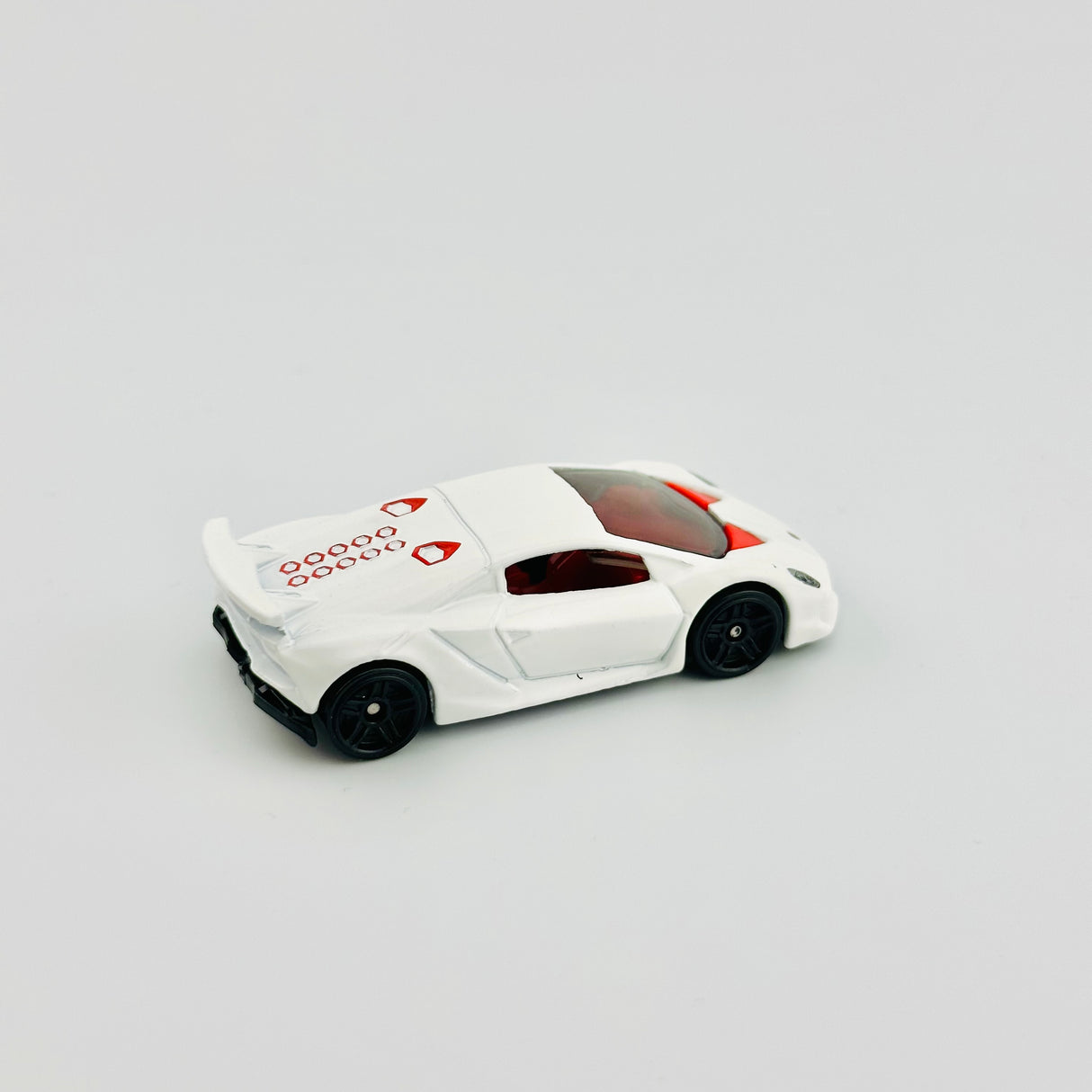 Lamborghini Sesto Elemento White loose