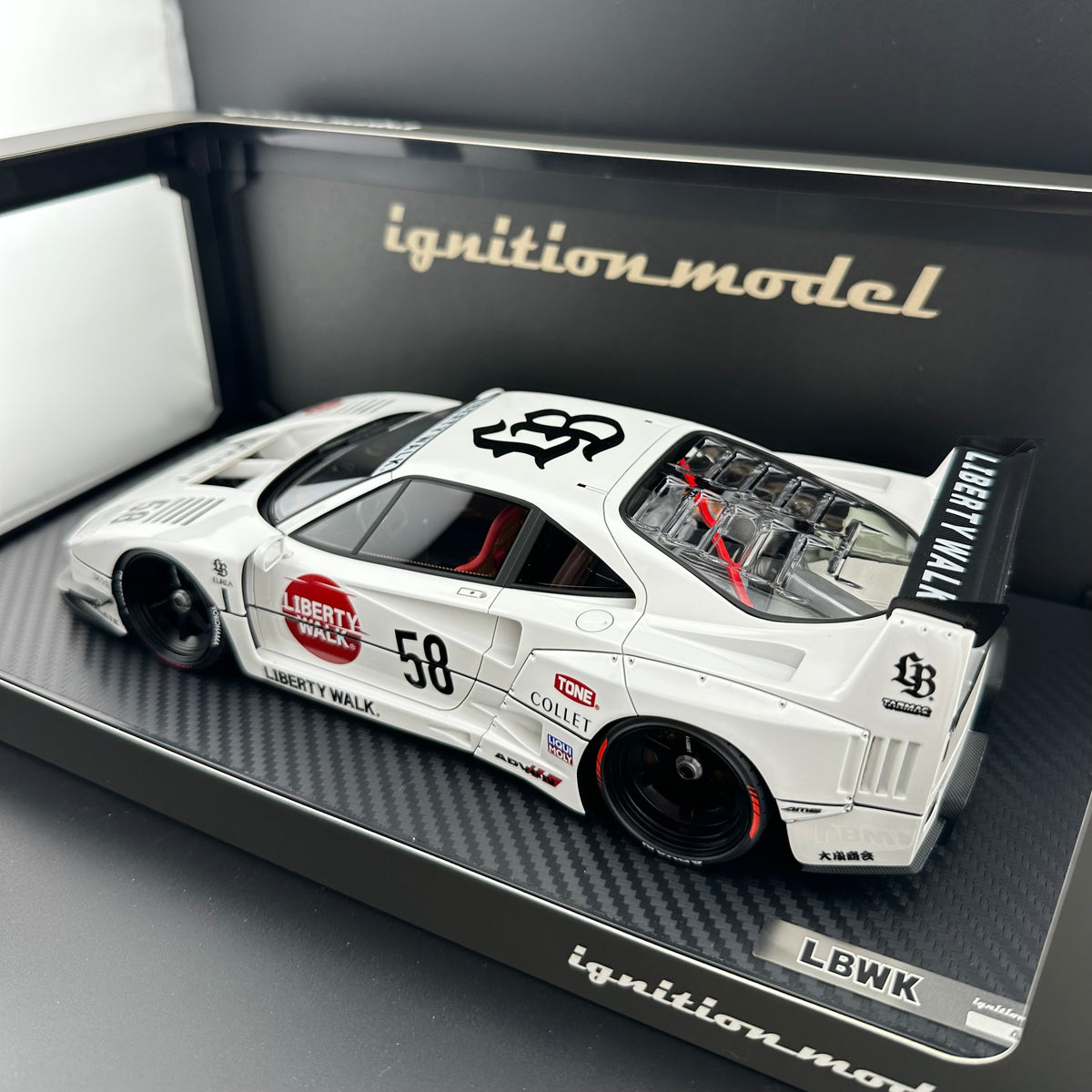 Ferrari F40 LBWK blanc 1:18 IG3752