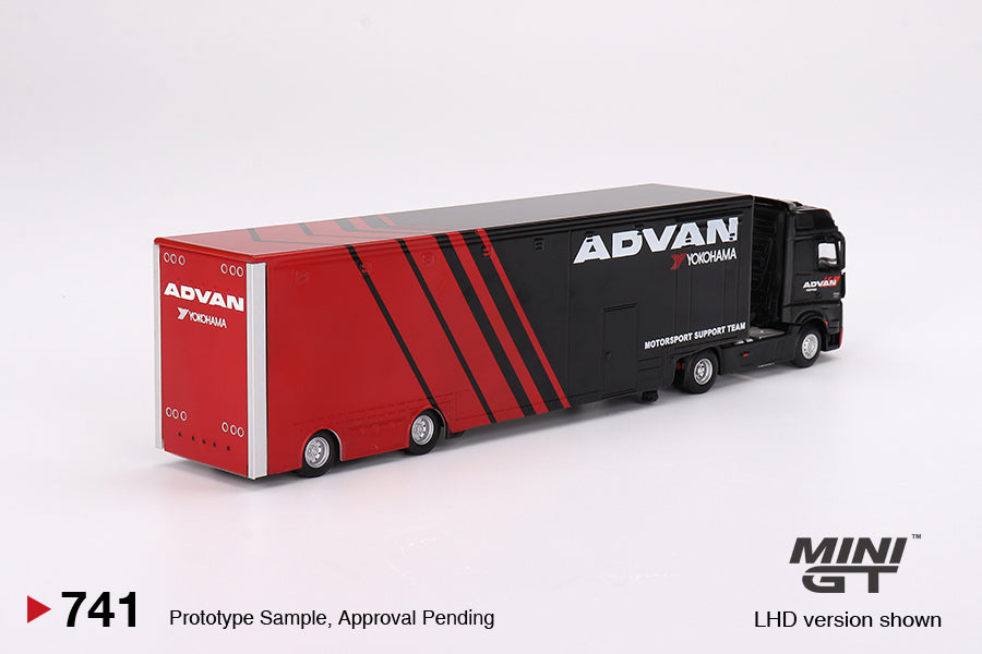 Mercedes-Benz Actros con trasportatore da corsa "ADVAN" MGT00741