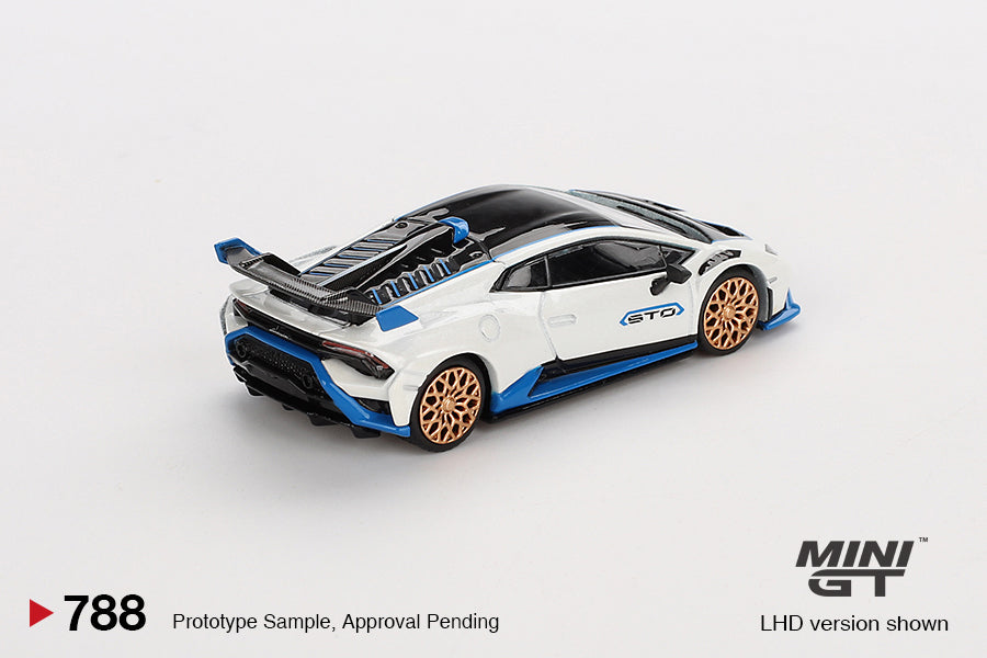 Lamborghini Huracán STO Bianco Asopo MGT00788