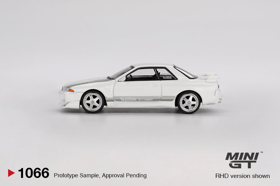 Nissan Skyline GT-R (R32) VeilSide Combat C-I White MGT01066