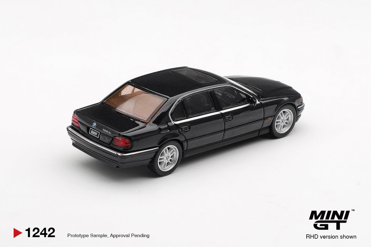 PREORDER 31.10.26 BMW 750IL Black Sapphire MGT01242