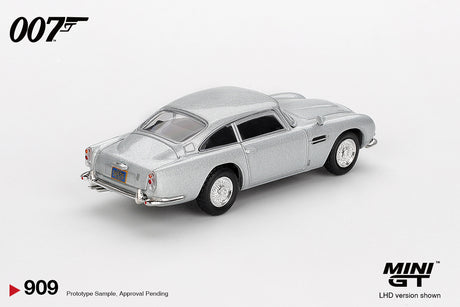 PREORDER 11.09.26 Aston Martin DB5 “Casino Royale” MGT00909