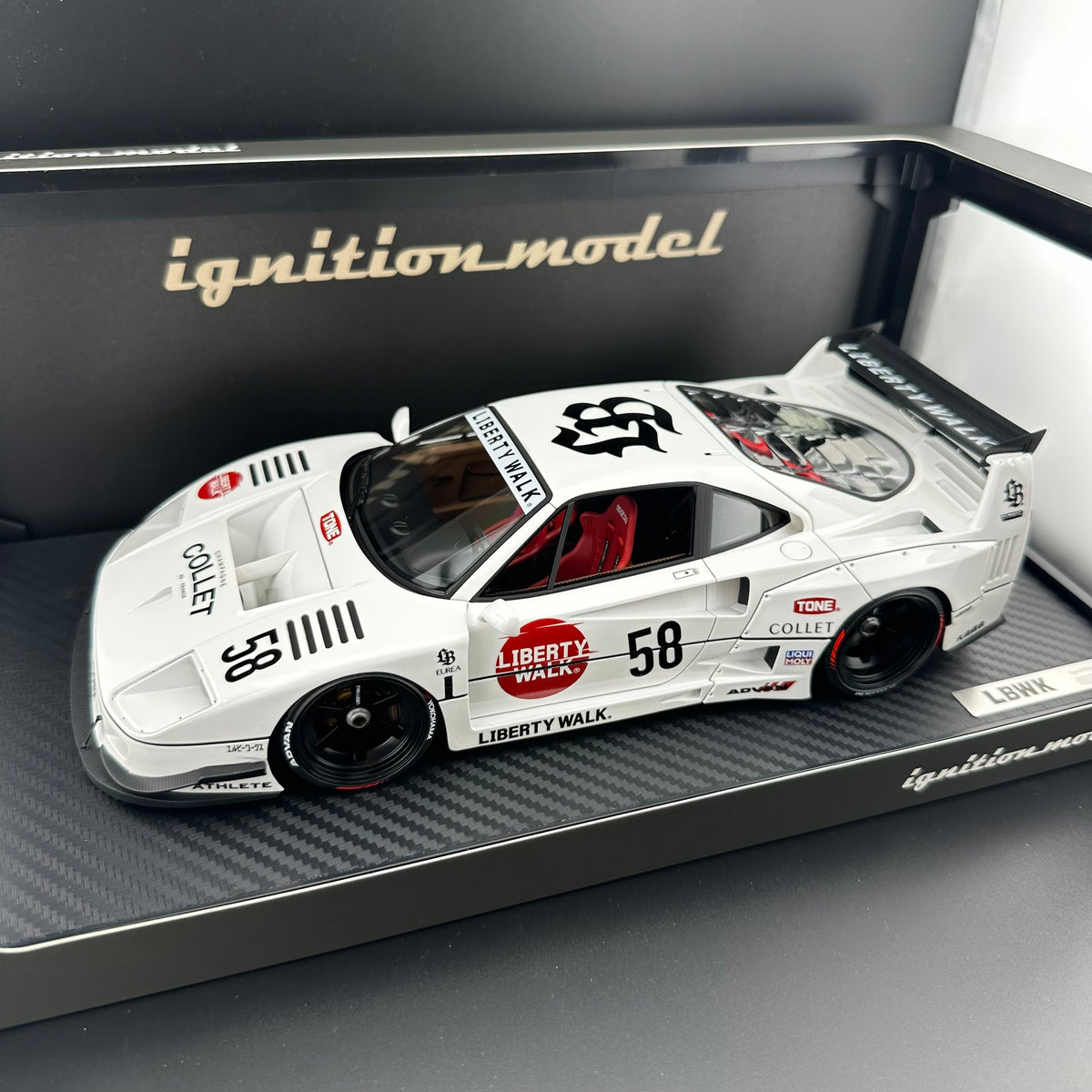 Ferrari F40 LBWK White 1:18 IG3752