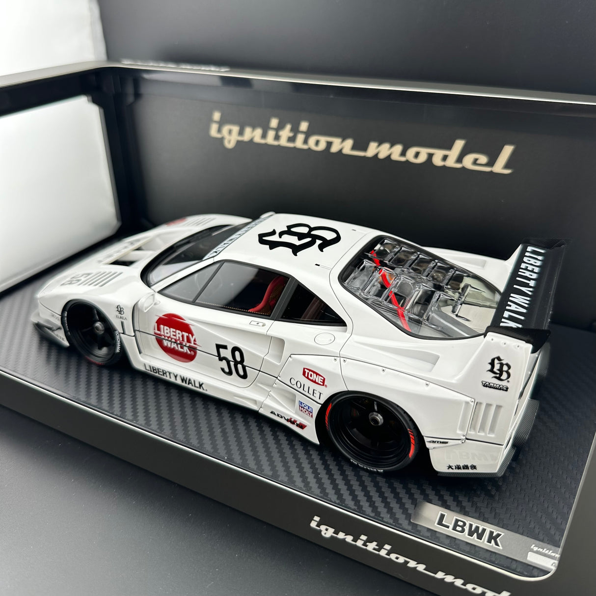 Ferrari F40 LBWK White 1:18 IG3752