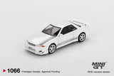 Nissan Skyline GT-R (R32) VeilSide Combat C-I White MGT01066