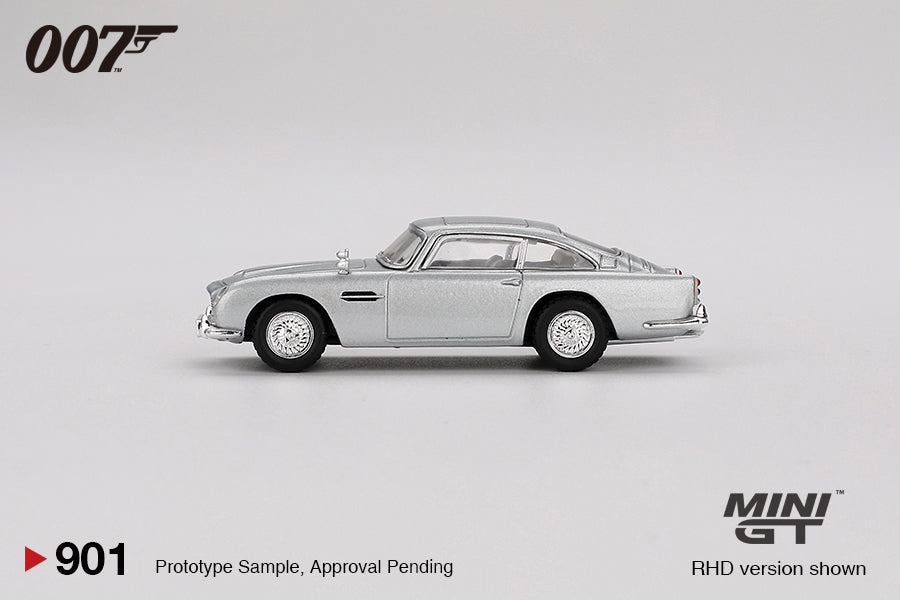 Aston Martin DB5 “Thunderball” MGT00901-007E