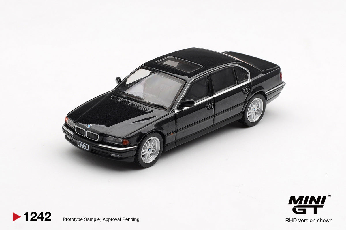 PRÉCOMMANDE 31.10.26 BMW 750IL Black Sapphire MGT01242