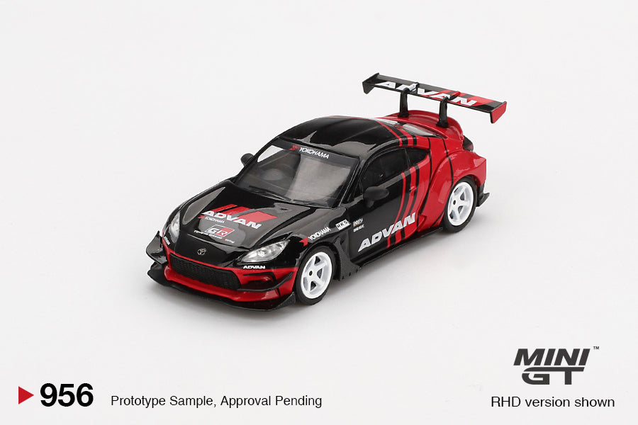 Toyota GR86 HKS TYPE R ADVAN 2022 Tokyo Auto Salon MGT00956