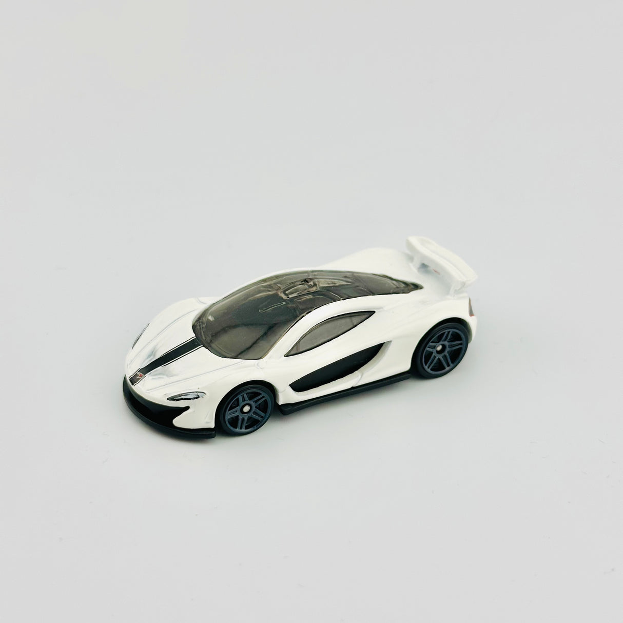 McLaren P1 White loose