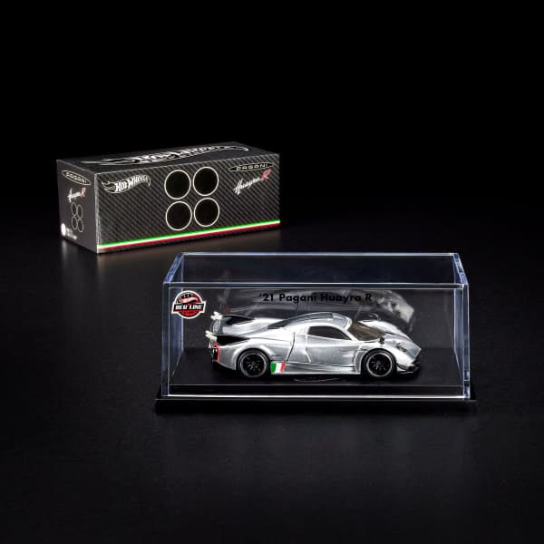 RLC Pagani Huayra R Silver