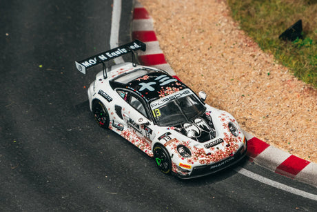 PREORDER 31.10.26 PORSCHE 911 (992) GT3 R #13 SUZUKA 1000KM 2025 with Tarmac Cards