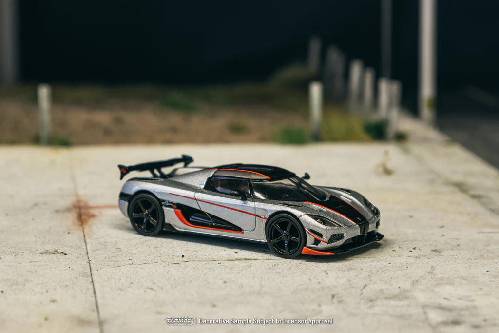 Koenigsegg Agera RS Moon Silver / Black
