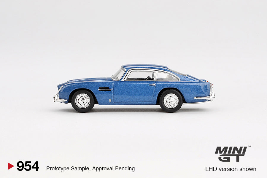 Aston Martin DB5 Sierra Blue MGT00954
