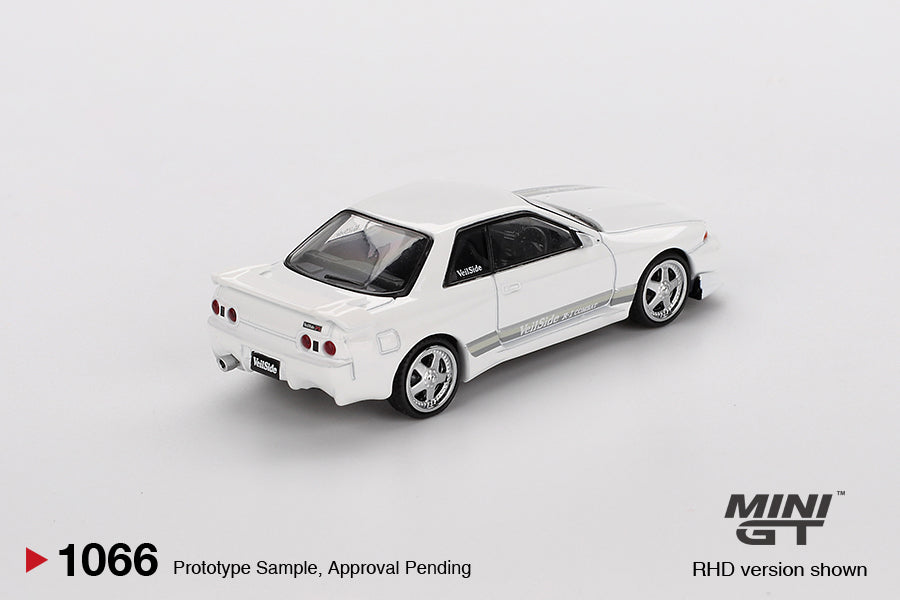 Nissan Skyline GT-R (R32) VeilSide Combat C-I White MGT01066